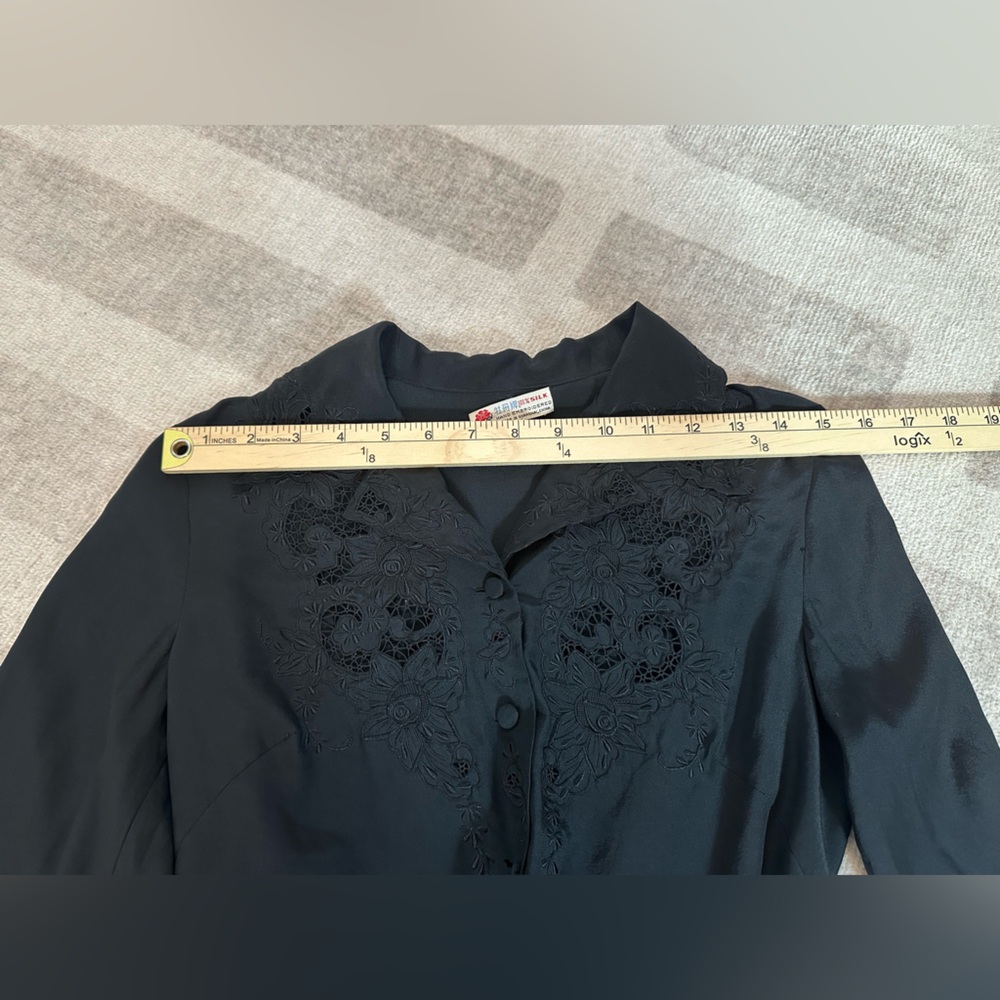 Vintage Peony 100% Silk Floral Embroidered Button Down Blouse Black (Sz 34/US2) - Picture 10 of 10
